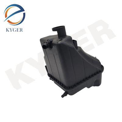 comprar 17138677649 Partes do motor Sistema de arrefecimento Tanque de expansão de refrigerante 1713 8677 649 Para BMW F30 F80 F21 F32 F82 F33 F83 F36 Fabricação em linha