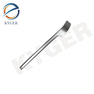 KYGER Acessórios exteriores de alta qualidade traseira prata traseira moldes parachoque LR087227 Para Land Rover Range Rover L405 2013-