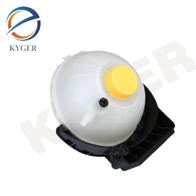 1713 7642 158 Peças para automóveis Tanque de reservatório de refrigerante do motor 17137642158 Tanque de expansão Para BMW N13 B38 N20 F20 F30 F35 F32